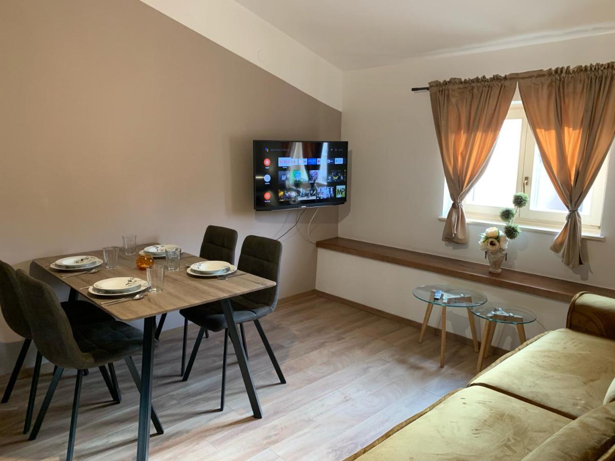 Ferienwohnung Parentium Town Center Poreč Exterior foto